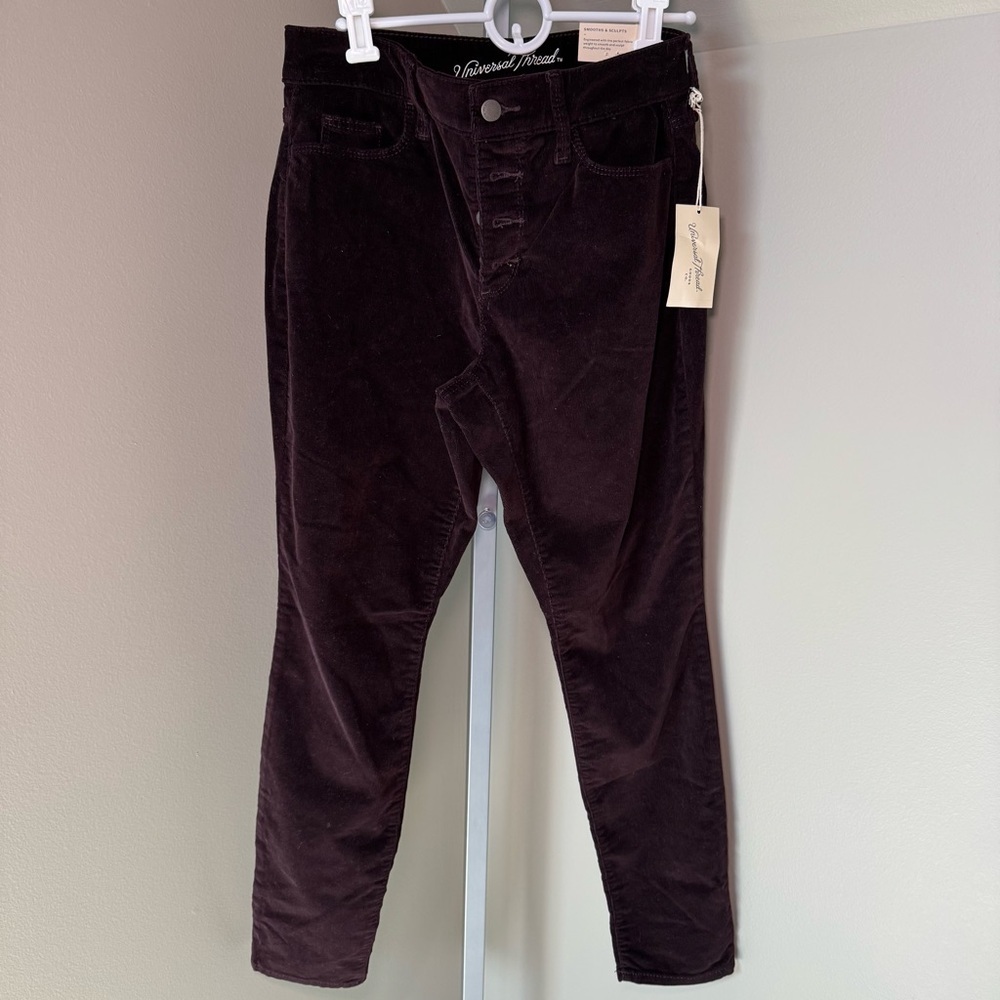 Universal Thread Maroon Corduroy Oants women's size 4 new with tags